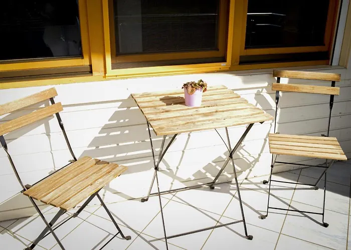 לינה וארוחת בוקר Viola